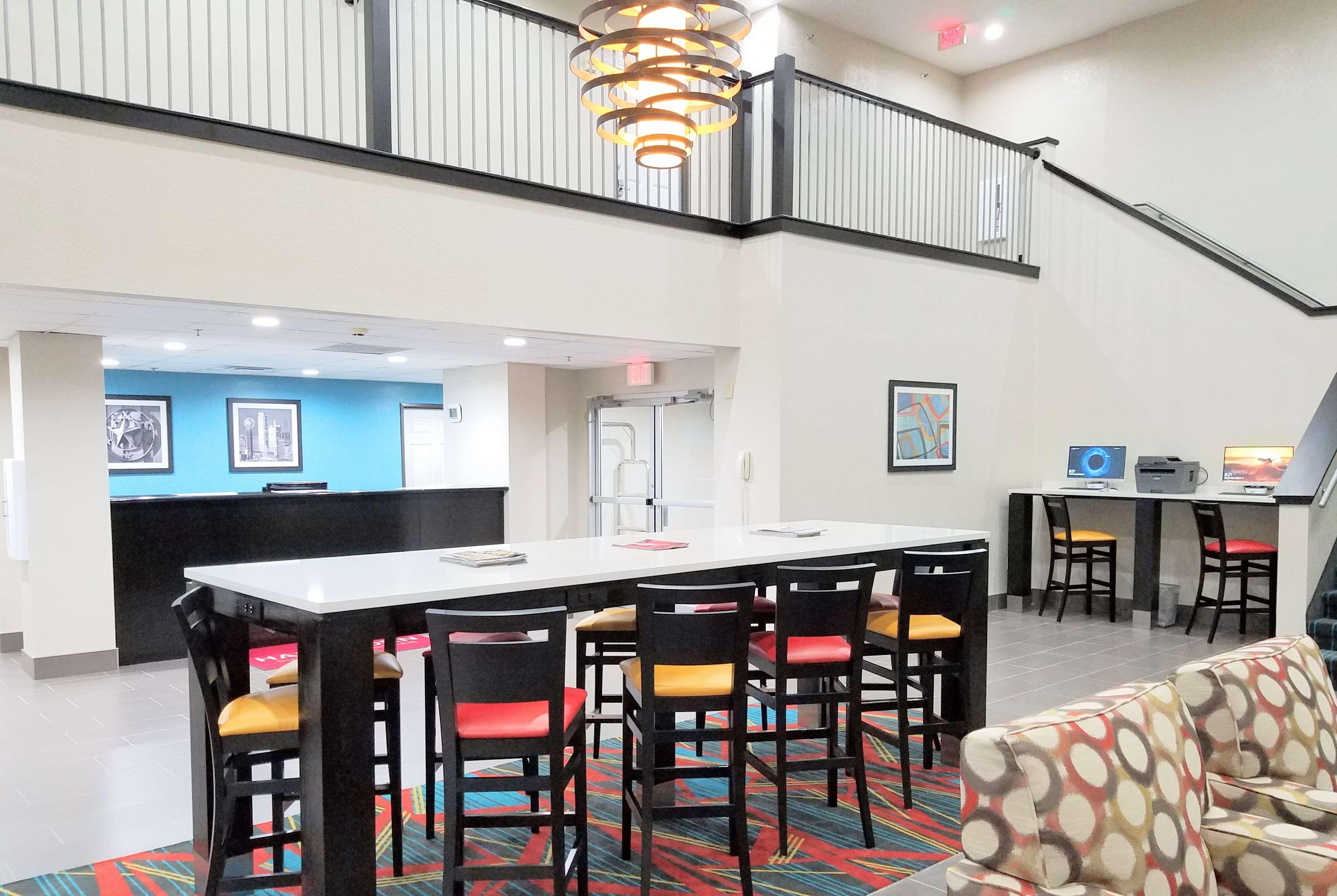 Hawthorn Suites Irving Dfw South Bagian luar foto